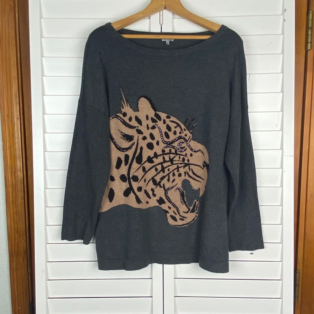 Women’s tiger sweater size large